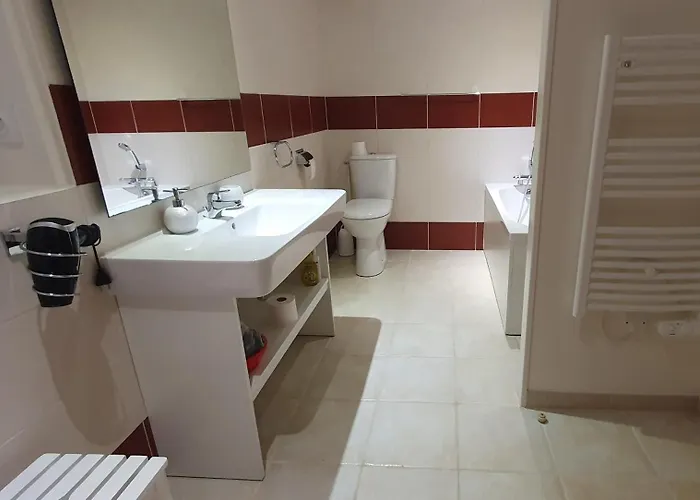 Les Memis Bed & Breakfast 3*